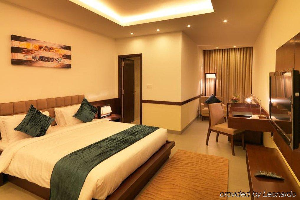 24 Tech Hotel Bangalore Eksteriør billede