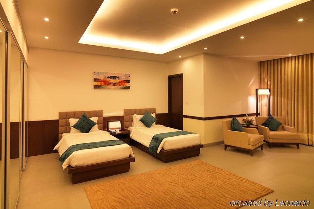 24 Tech Hotel Bangalore Eksteriør billede