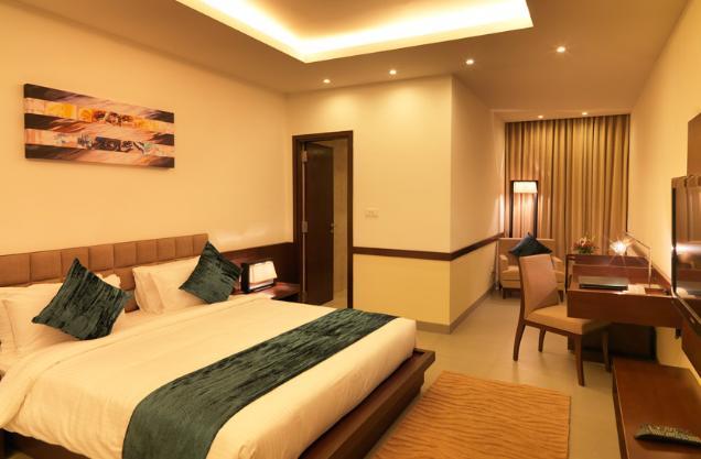 24 Tech Hotel Bangalore Eksteriør billede